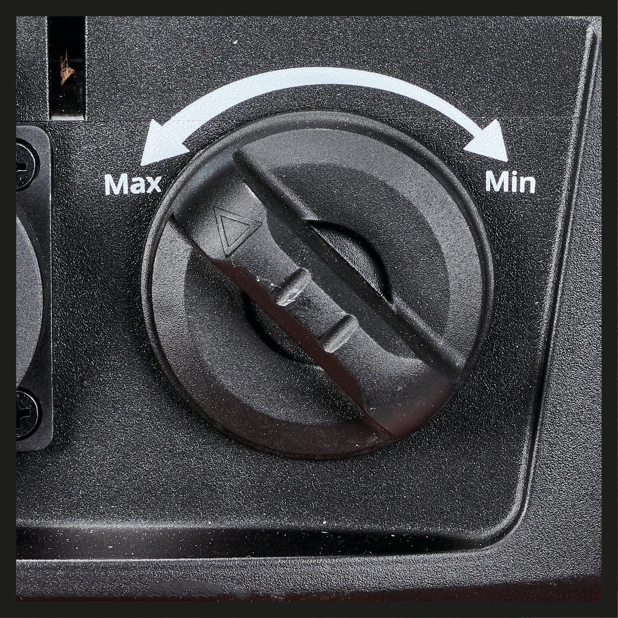 Aspirator umed/uscat Einhell TE-VC 2340 SACL, 1500 W, 225 mbar, raza de operare 9 m, filtru plisat HEPA inclusiv sistem de curatare a filtrului, recipient de 40 l, clasa de protectie la praf L, priza automata de 1900 W