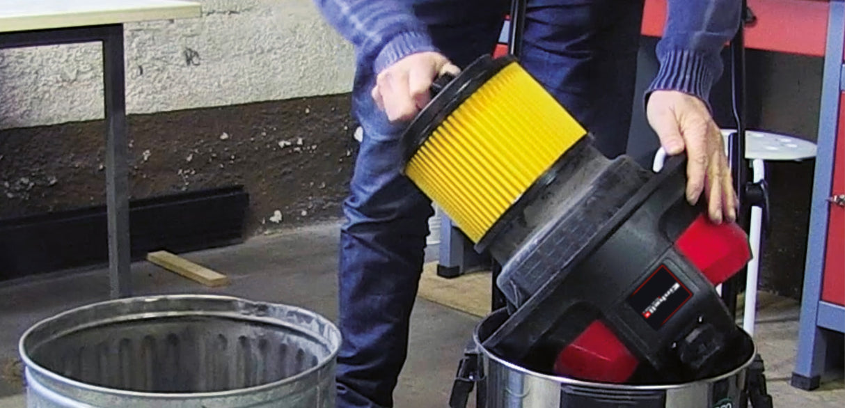 Filtru plisat Original Einhell cu capac cu surub (accesoriu pentru aspiratoarele umede si uscate, Ø 150 mm, compatibil cu aspiratoarele umede si uscate Einhell, filtreaza praful si protejeaza motorul)