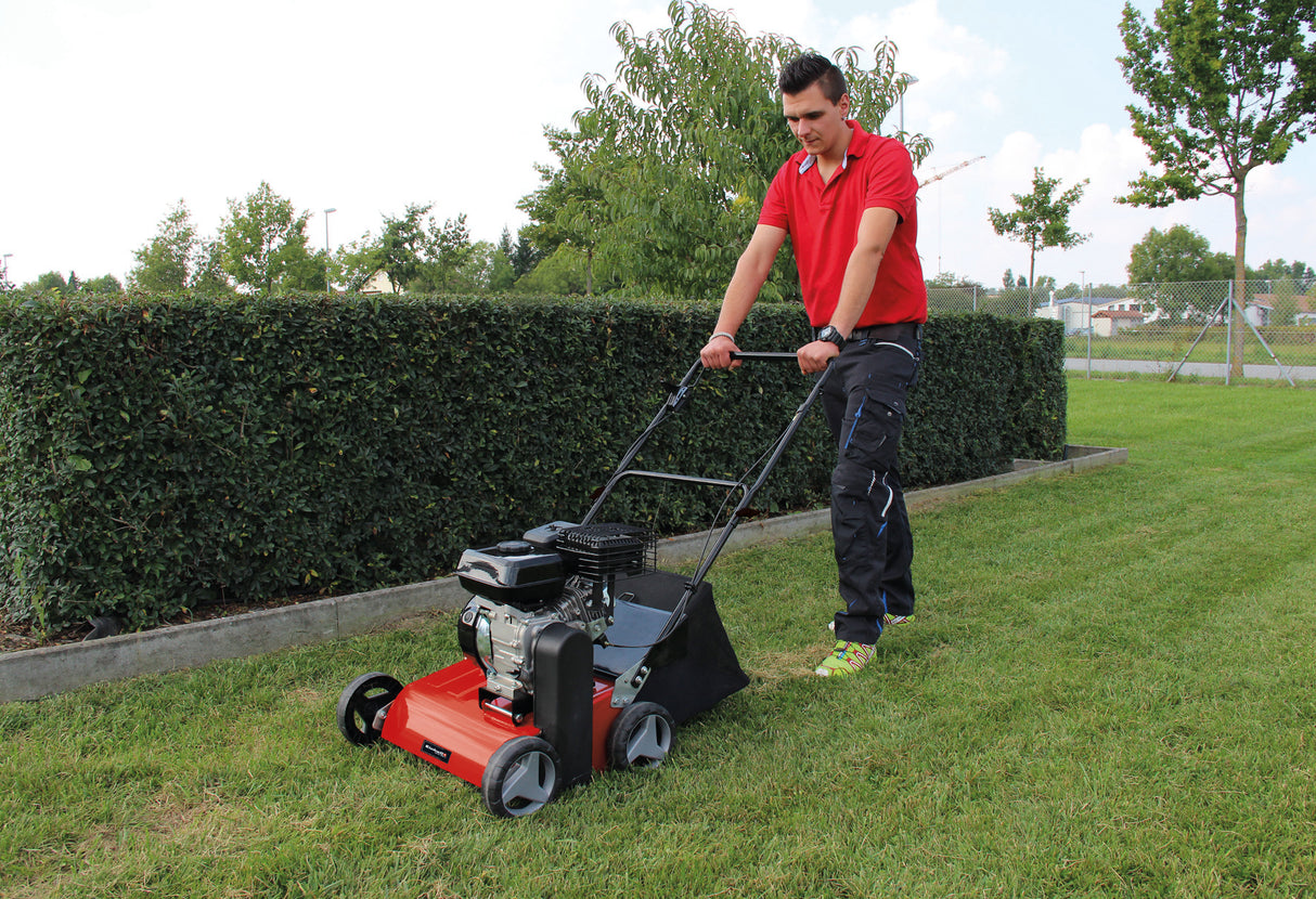 Einhell GC-SC 4240 P benzinmotoros talajlazító, akár 1200 m², 4,2 kW, 4 ütemű motor, golyóscsapágyas vágóegység 18 acélkéssel, központi talajlazítási mélységállítás 8 fokozatban
