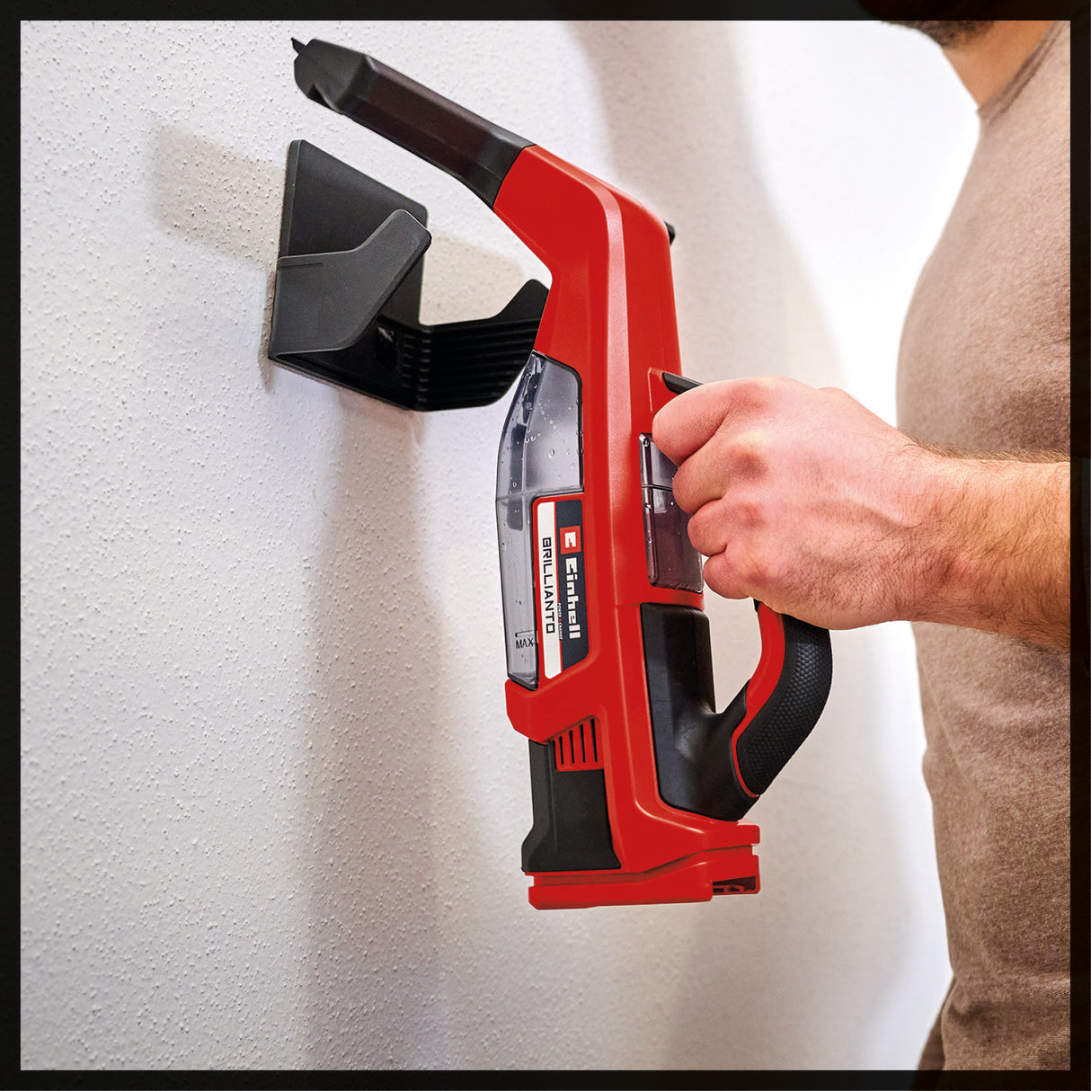 Aparat de curatat geamuri fara fir Einhell BRILLIANTO Power X-Change (18 V, duza de aspirare lunga de 28 cm, curatare fara urme, incl. sticla de pulverizare cu laveta din microfibra, fara acumulator)