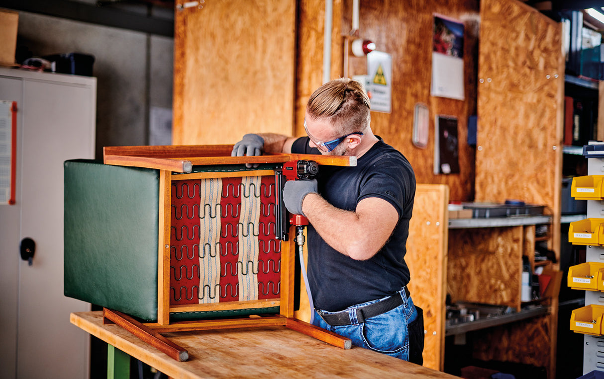 Compresor Einhell TE-AC 135/24 Silent Plus, compresor silentios cu 750 W, max. 8 bar, motor fara ulei/service, rezervor de 24 l, manometru si cuplaj rapid, supapa de siguranta