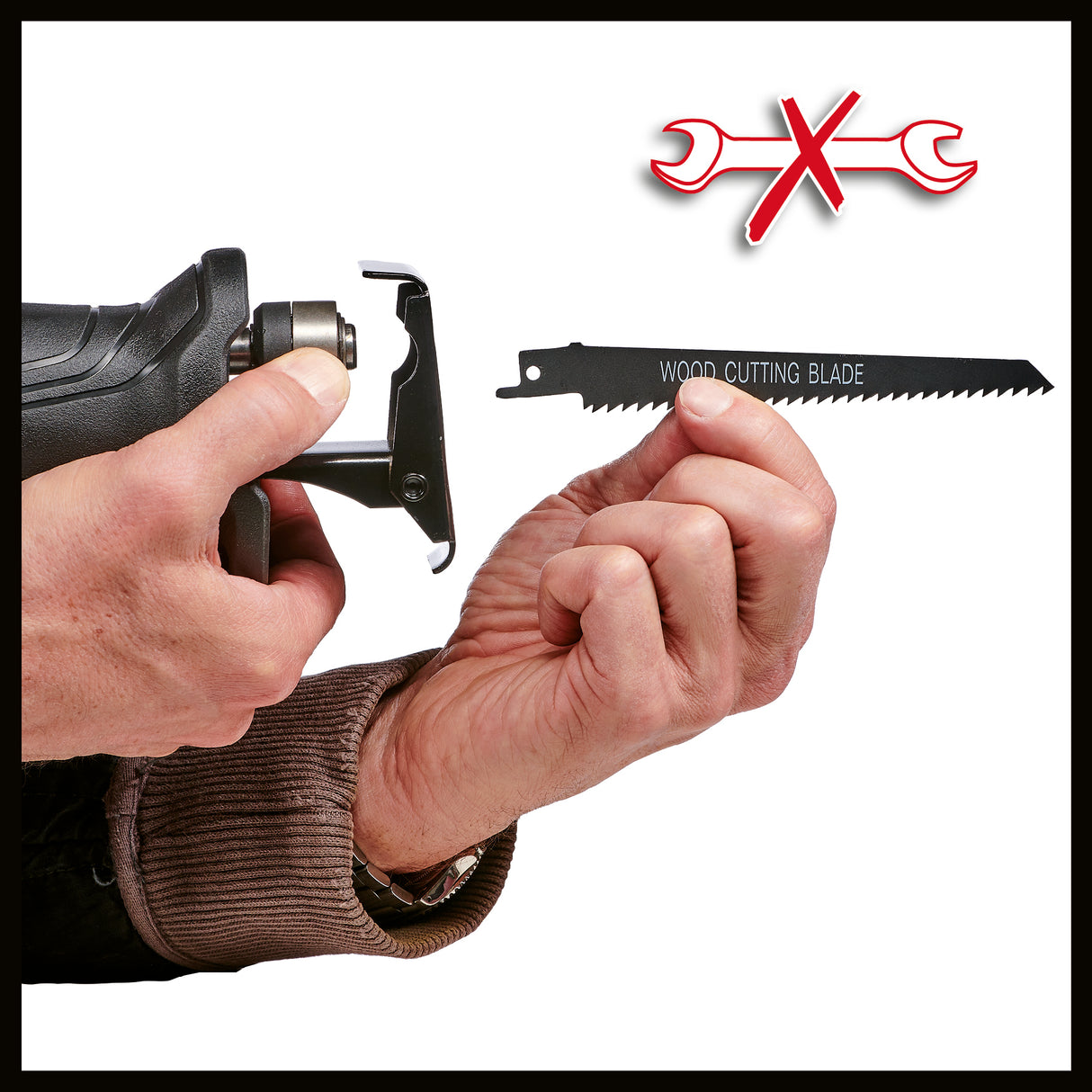 Einhell TC-AP 690 E univerzális kardfűrész, 690 W, vágási magasság 20 mm, maximális alapjárati fordulatszám 2800 ford/perc, vágási mélység 115 mm fában