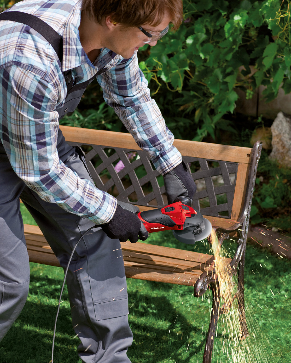 Polizor unghiular Einhell TE-AG 115, 720 W, disc Ø 115 mm, cheie in maner suplimentar, incl. disc de taiere