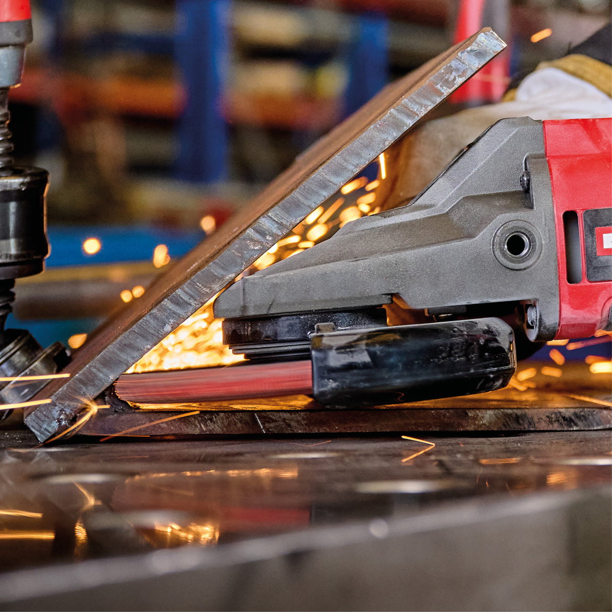 Polizor unghiular cu cap plat fara fir Einhell Professional TP-AG 18/125 F Li BL-Solo Power X-Change (18 V, 700 W, disc 125 mm, adancime de taiere 33 mm, fara perii, cu accesorii, fara acumulator)