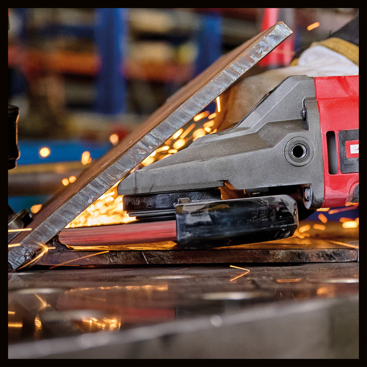 Polizor unghiular cu cap plat fara fir Einhell Professional TP-AG 18/125 F Li BL-Solo Power X-Change (18 V, 700 W, disc 125 mm, adancime de taiere 33 mm, fara perii, cu accesorii, fara acumulator)