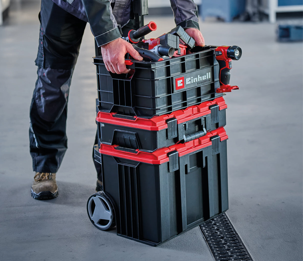 Eredeti Einhell E-Case szerszámosláda, maximum 90 kg, egymásra rakható, zárral, kombinálható az Einhell E-Case rendszerrel, szerszámok és tartozékok tárolására és szállítására