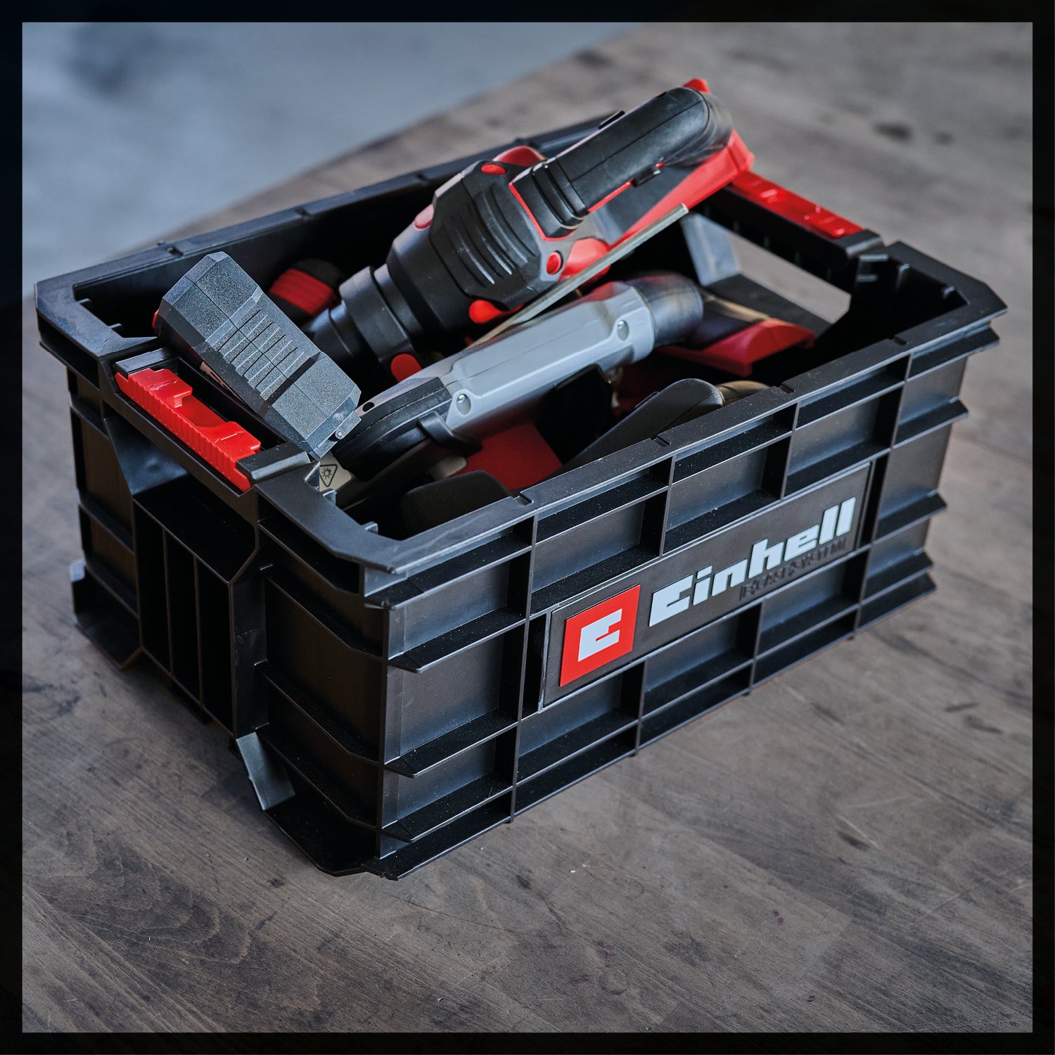 Eredeti Einhell E-Case szerszámosláda, maximum 90 kg, egymásra rakható, zárral, kombinálható az Einhell E-Case rendszerrel, szerszámok és tartozékok tárolására és szállítására