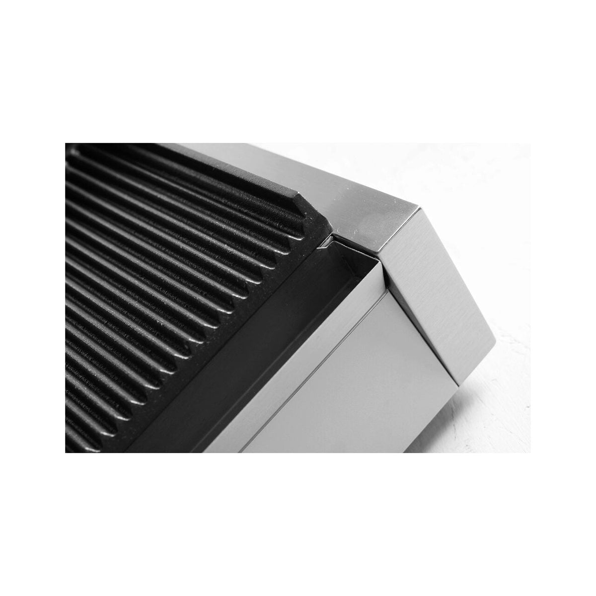 Contact grill Panini, profesional, Hendi, 2200W, partea superioara si cea inferioara striate, din fonta cu invelis ceramic, suprafata grill 340 x 230 mm
