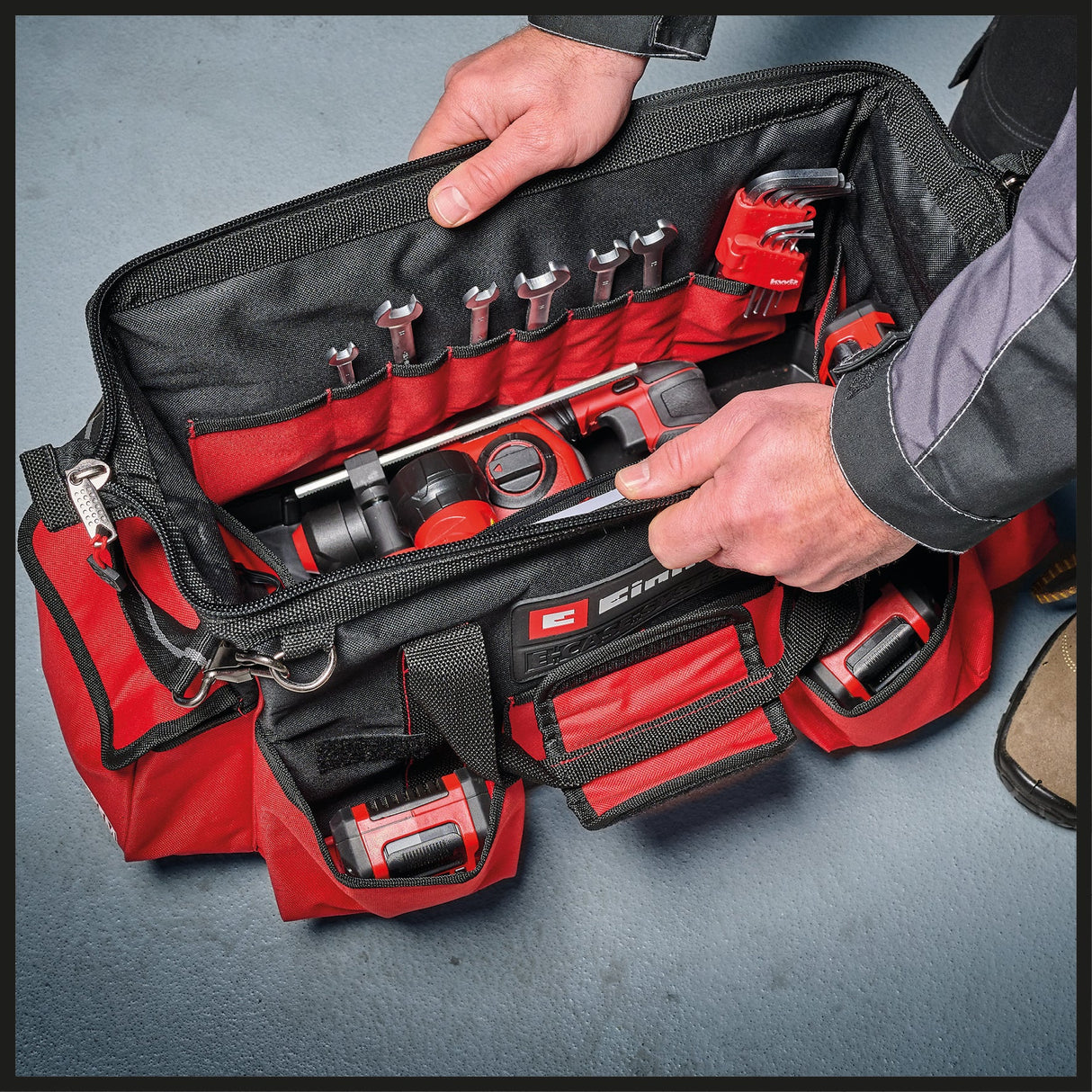 Geanta originala Einhell E - Case, maxim 30 kg, stivuibila, cu inchidere, poate fi combinata cu sistemul Einhell E - Case, depozitare si transport scule si accesorii Einhell - scule electrice si unelte profesionale - BricoMart