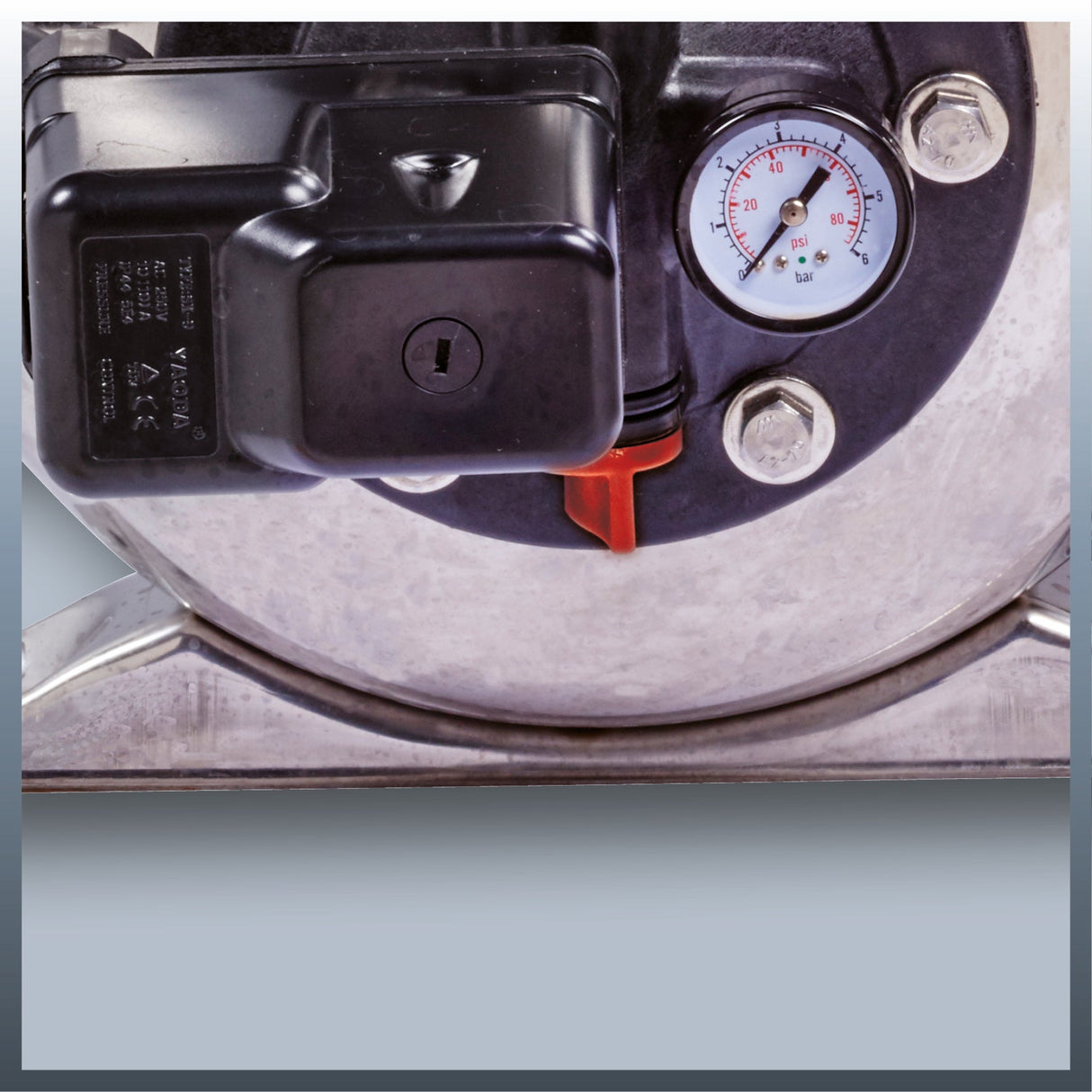 Hidrofor Einhell GC - WW 1250 NN (1.200 W, max. 5 bar, debit maxim 5000 l/h, inaltime de refulare max. 50 m, carcasa pompa din otel inoxidabil INOX Einhell - scule electrice si unelte profesionale - BricoMart