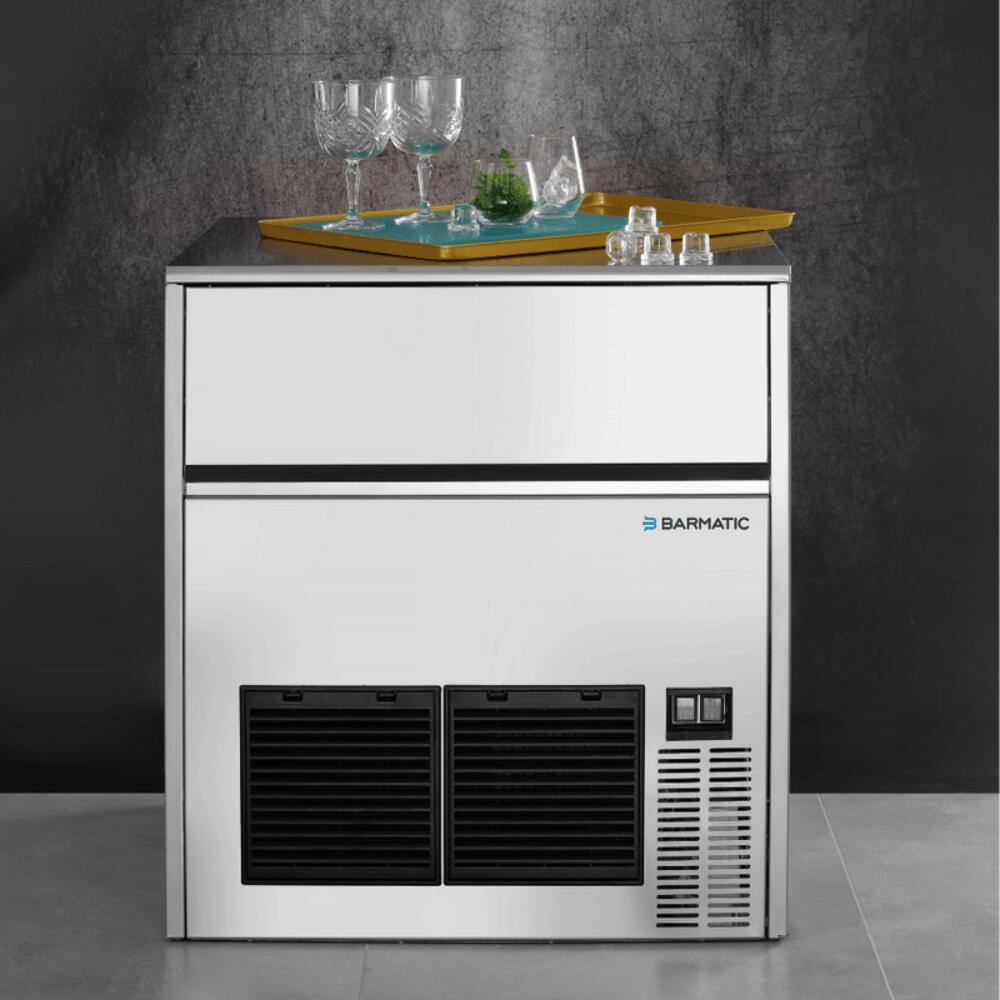 Masina de gheata cu racire pe aer 47 kg/24 h, capacitate 28 kg, Barmatic