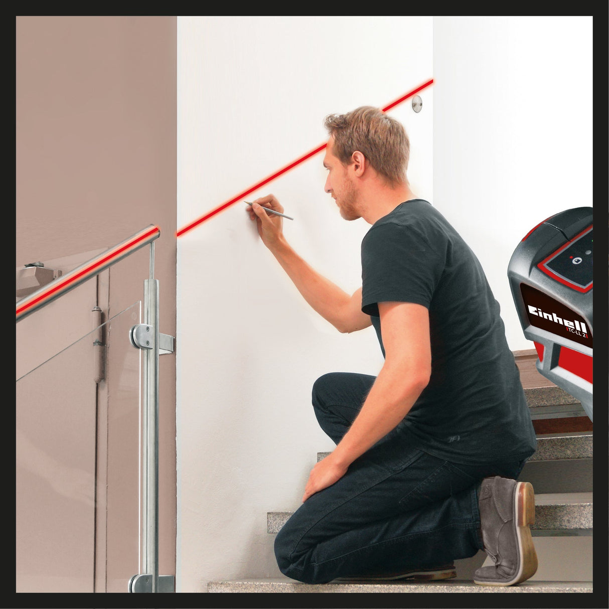 Nivela laser cruce Einhell TC - LL 2 (autonivelare, linii orizontale si/sau verticale, cruce laser, nivela digitala, incl. clema universala Einhell - scule electrice si unelte profesionale - BricoMart