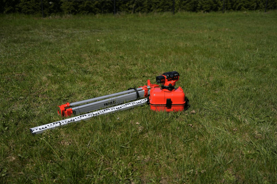 NIVELĂ OPTICĂ 32X + STATIV + TREPIED YATO YT - 30553 , 100 M YATO - scule electrice si unelte profesionale - BricoMart