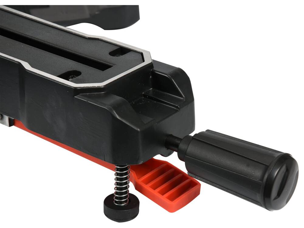 KÖR ALAKÚ PAD YATO YT-82175 LÉZERREL, 1800W, 305X30X3MM