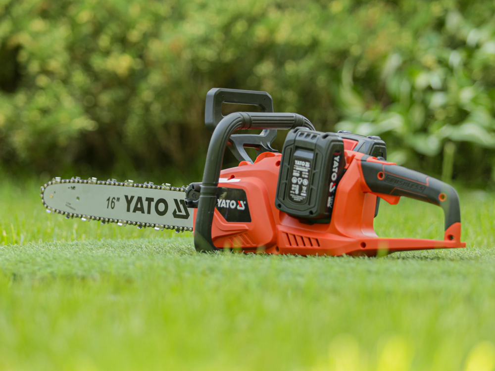 DRUJBA 16 2X18V, YATO YT-828132 FARA ACUMULATOR