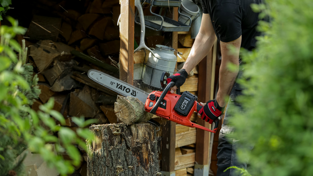 DRUJBA 16 2X18V, YATO YT-828132 FARA ACUMULATOR