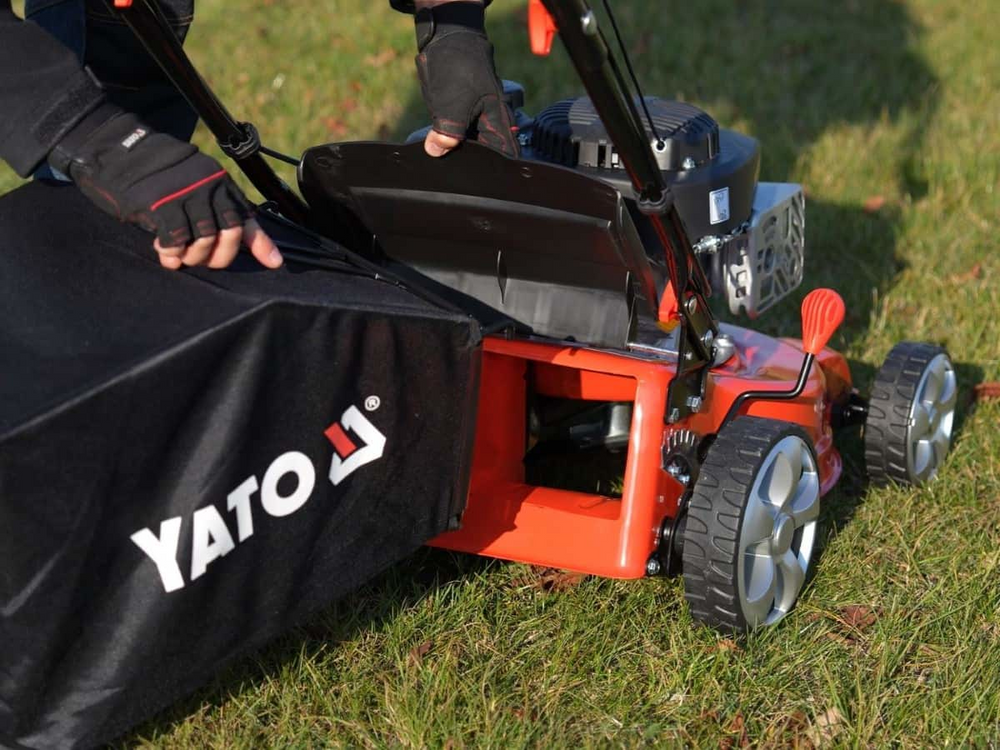 YATO YT-85521 FŰNYÍRÓ, BENZINES, ÖNJÁRÓ, 41 CM