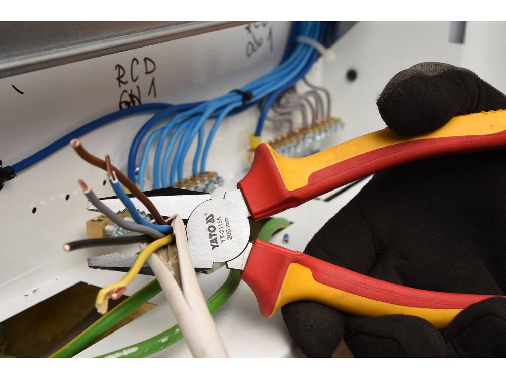 PATENT VDE, 1000V, YATO YT-21153 200MM