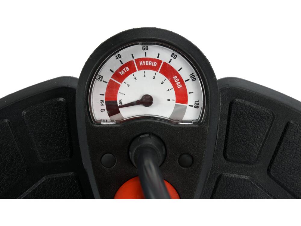 NYOMÁSMÉRŐVEL ELLÁTOTT SZIVATTYÚ YATO YT-73521