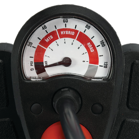 NYOMÁSMÉRŐVEL ELLÁTOTT SZIVATTYÚ YATO YT-73521