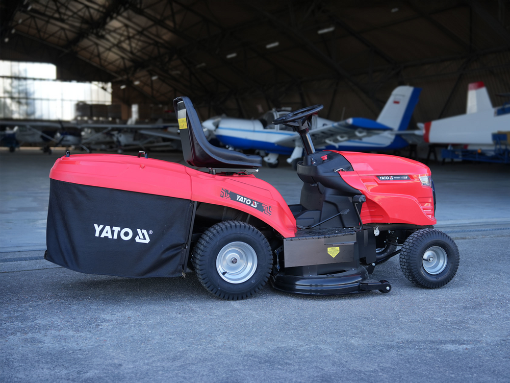 Tractor de tuns iarba YATO YT-85551 546 cm3, 1070 mm, motor LONCIN , cutie de viteze hidrostatica