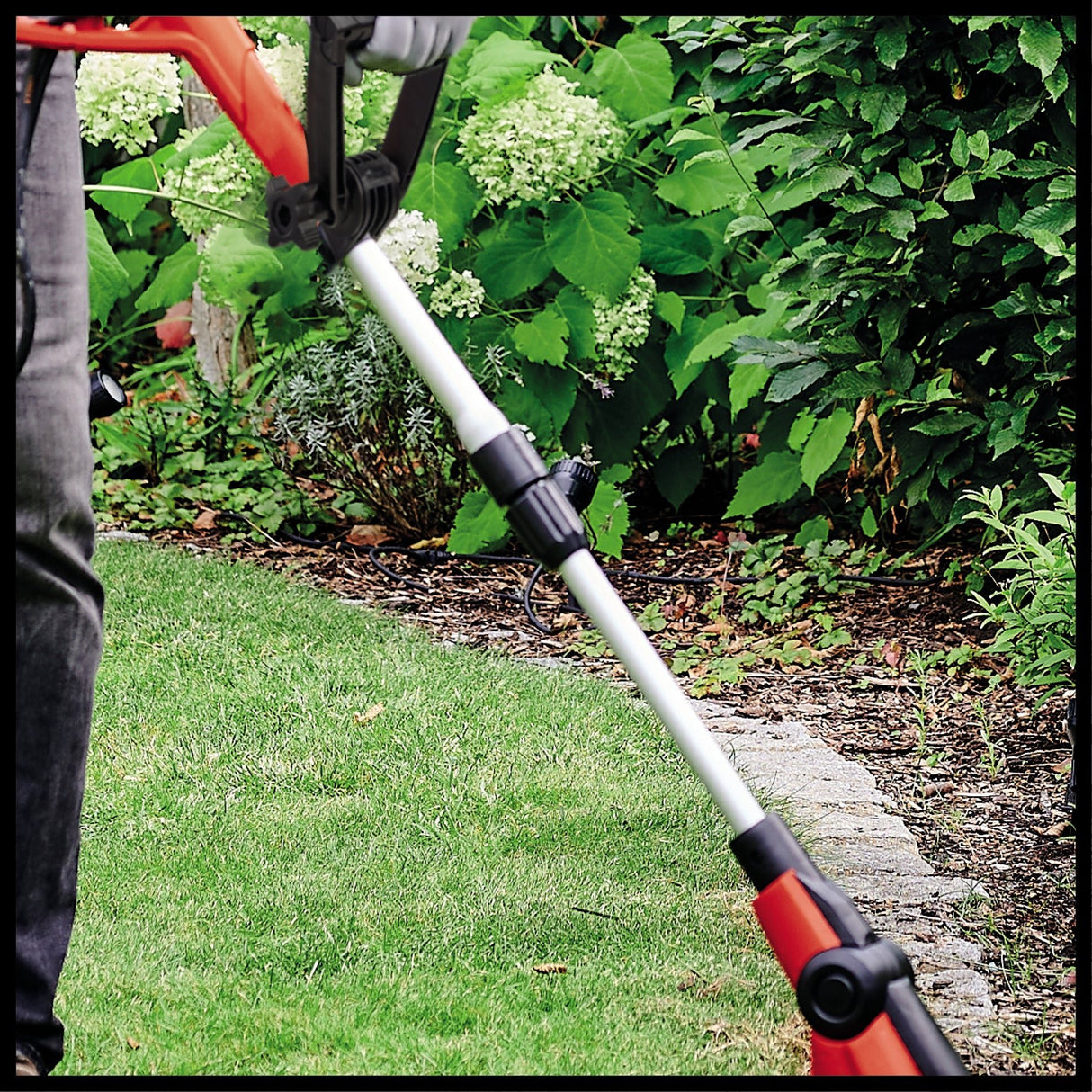 Set de tuns iarba electrica Einhell GC - ET 4530 (cap motor cu 4 setari de inclinare si rotatie la 180°, maner telescopic extensibil continuu din aluminiu, protectie pentru flori Einhell - scule electrice si unelte profesionale - BricoMart
