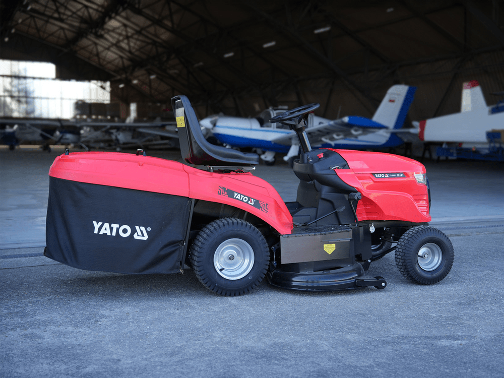 Tractor de tuns iarba YATO YT - 85551 546 cm3, 1070 mm, motor LONCIN , cutie de viteze hidrostatica YATO - scule electrice si unelte profesionale - BricoMart