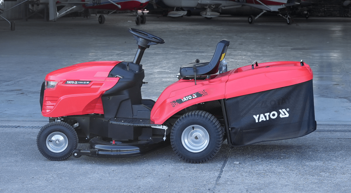 TRACTORAȘ de TUNS IARBA Yato YT - 85552 , Motor LONCIN , Pornire electrică , 452 cm3 , 10,88 CP Yato - scule electrice si unelte profesionale - BricoMart