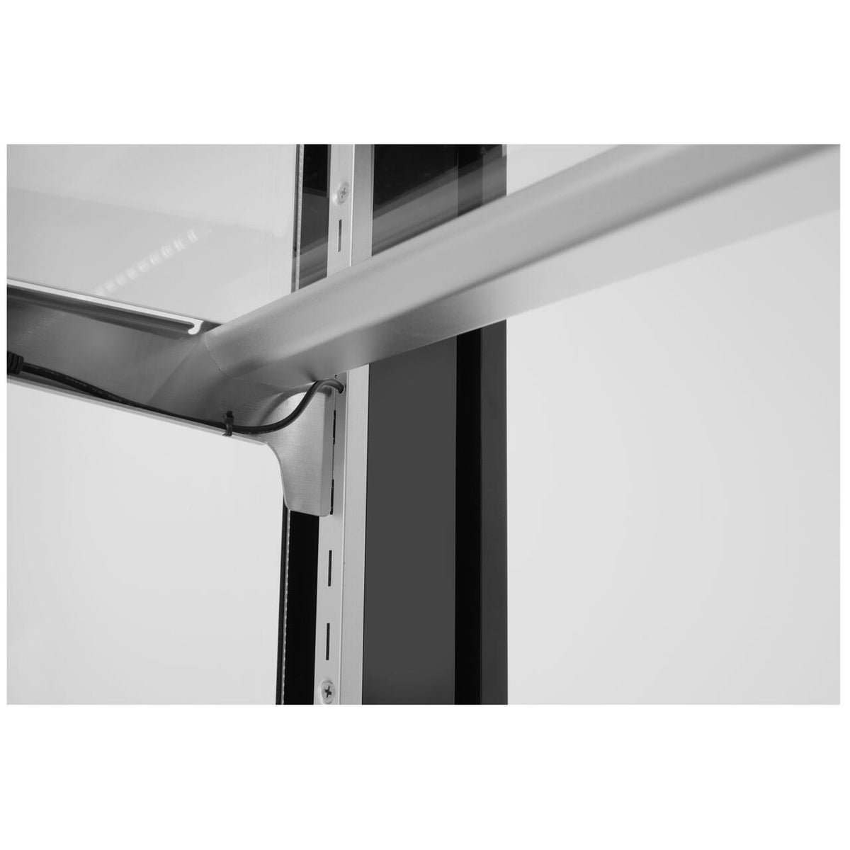 Vitrina frigorifica de prezentare interval temp. 2/6°C, corp inox, 610 litri, 500 W ARKTIC by Hendi, 1815x675x(H)1210 mm