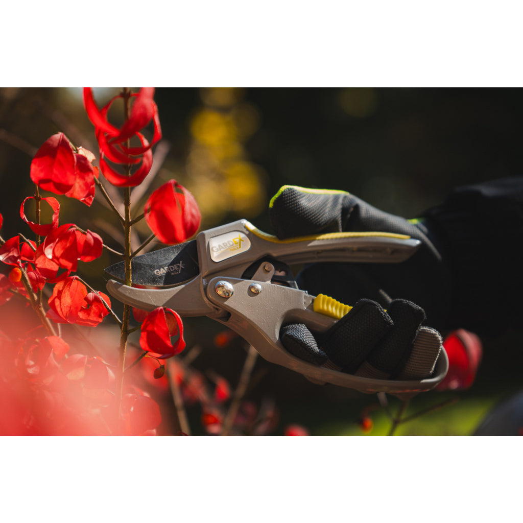 GARDEX Foarfeca tip nicovală STRONG GX Lamă SK5 cu strat de teflon – oțel japonez cu strat antiaderent pentru tăieri curate și precise, precum și pentru durată