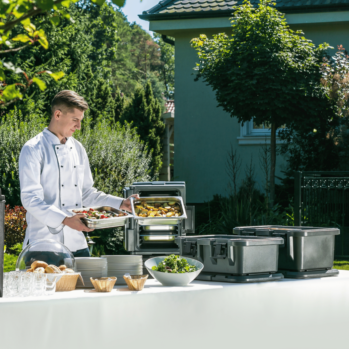 Container termo- izolat catering GN 1/1, incarcare frontala, marime interioara GN 1/1 - H 20 cm, Amerbox, dimensiuni exterioare 630x440x(H)305 mm