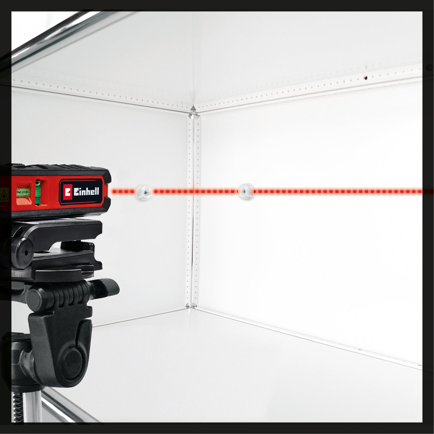 Einhell TC-LL 1 lézeres szintező, vízszintes, függőleges és átlós vonalakkal, pontlézer, beépített szintezők, puha markolat, fali tartóval együtt