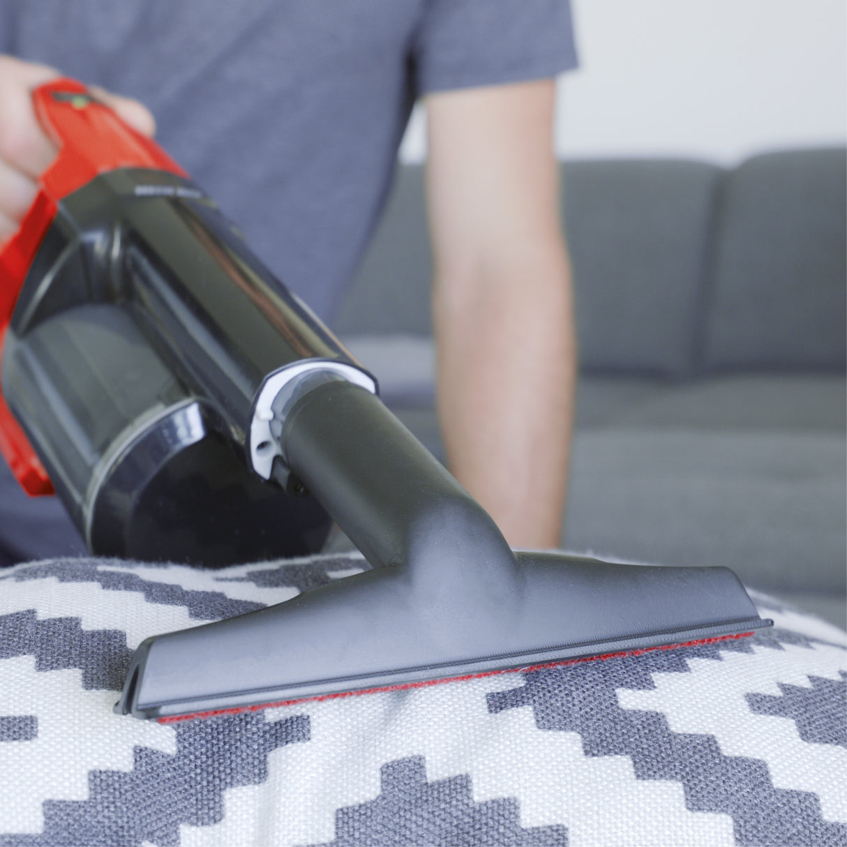Eredeti Einhell porszívó tartozékkészlet, TE-SV 18 Li akkus álló porszívóhoz, flexibilis tömlő 36 mm-es csatlakozóval, 1 db kárpittisztító szívófej, 1 db univerzális szívófej
