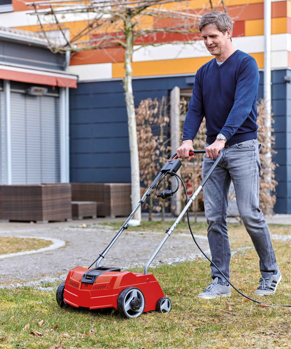 Scarificator electric Einhell GC-ES 1231/1 (1200 W, pentru peluze de pana la 300 m², ax montat pe rulmenti + 8 lame duble, adancime de scarificare cu 3 niveluri + pozitie de transport