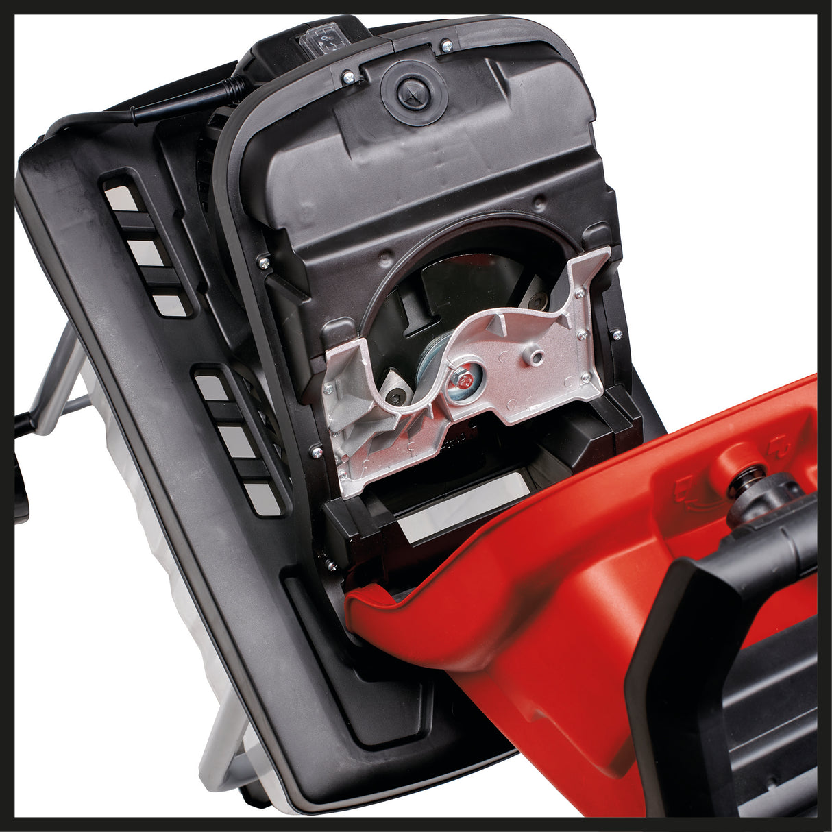 Tocator electric de crengi si resturi vegetale cu lame Einhell GC-KS 2540 CB, 2.500 W, grosime maxima a crengilor de 40 mm, 2 lame reversibile din otel, cutie de colectare de 55 L, maner de transport, compactor