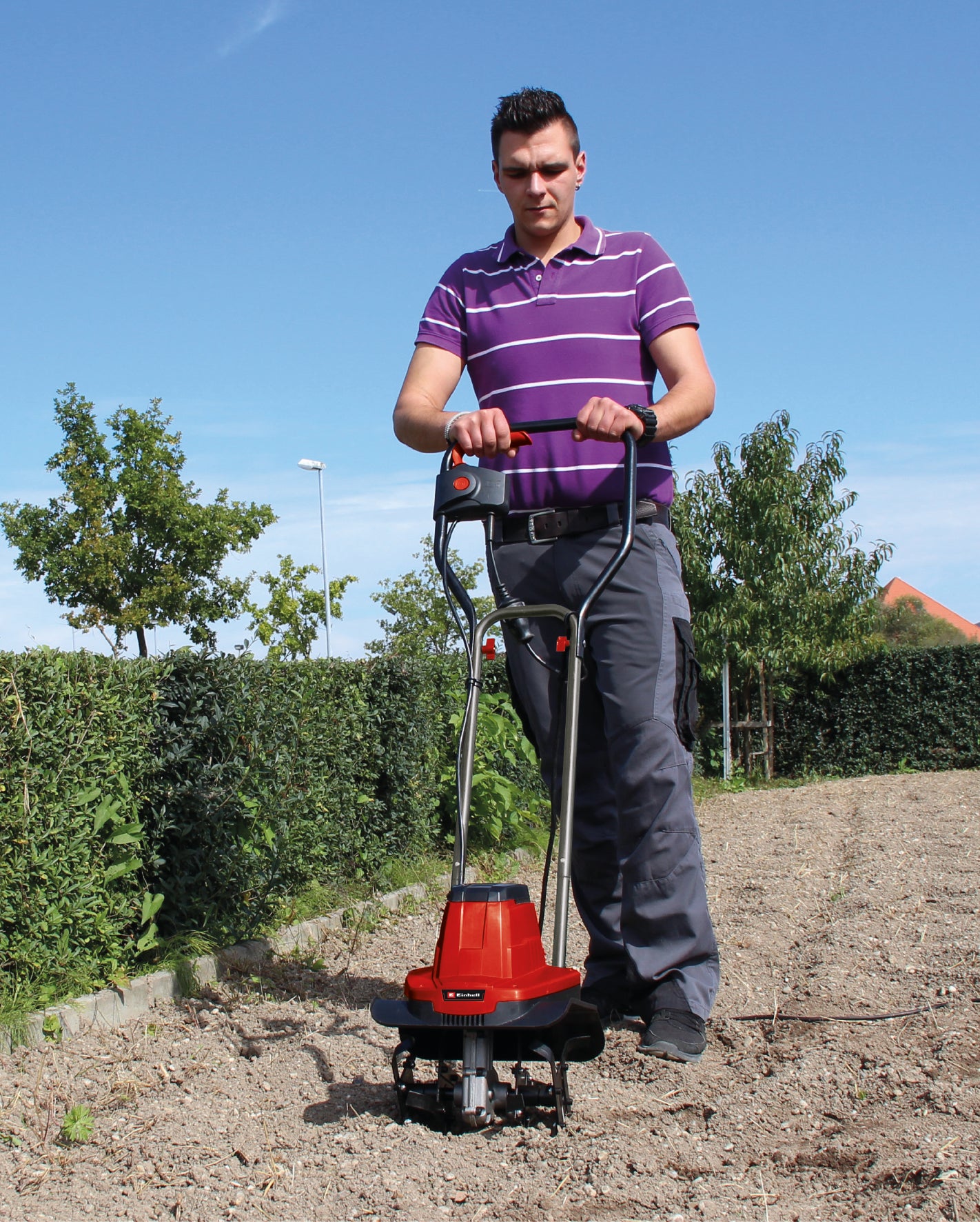 Freza electrica de sol Einhell GC-RT 7530 (750W, latime de lucru 30cm, adancime de lucru 200mm, tocatoare robuste, ghidon rabatabil, dispozitiv de descarcare a tensionarii cablului