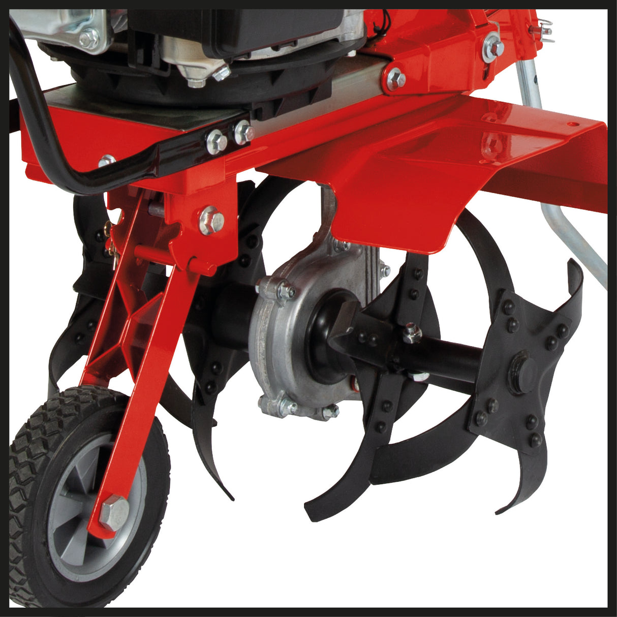 Motosapa pe benzina Einhell GC-MT 2236, 2,2 kW, rezervor de 2 l, motor OHV monocilindric in 4 timpi, saboti de frana reglabili pe inaltime si manere stabile, functie de oprire a lamei cultivatorului