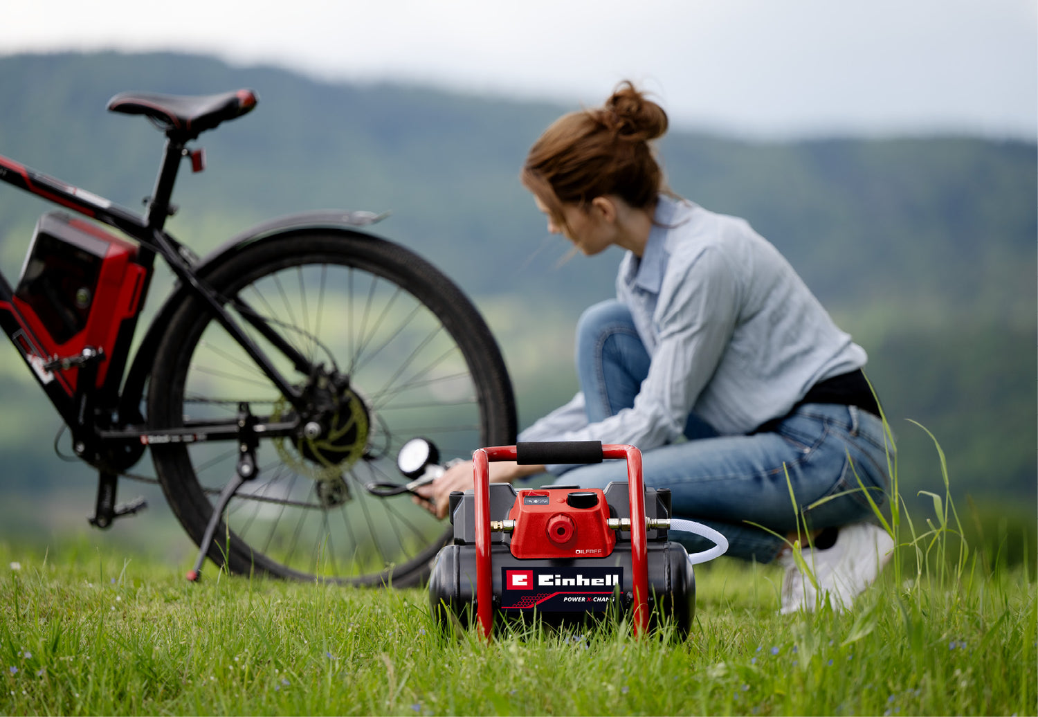 Compresor pe acumulator Einhell TE-AC 36/150 Li OF-Solo Power X-Change (36 V, max. 8 bar, rezervor de 6 L, capacitate de admisie 150 L/min, manometru, fara ulei, fara acumulator