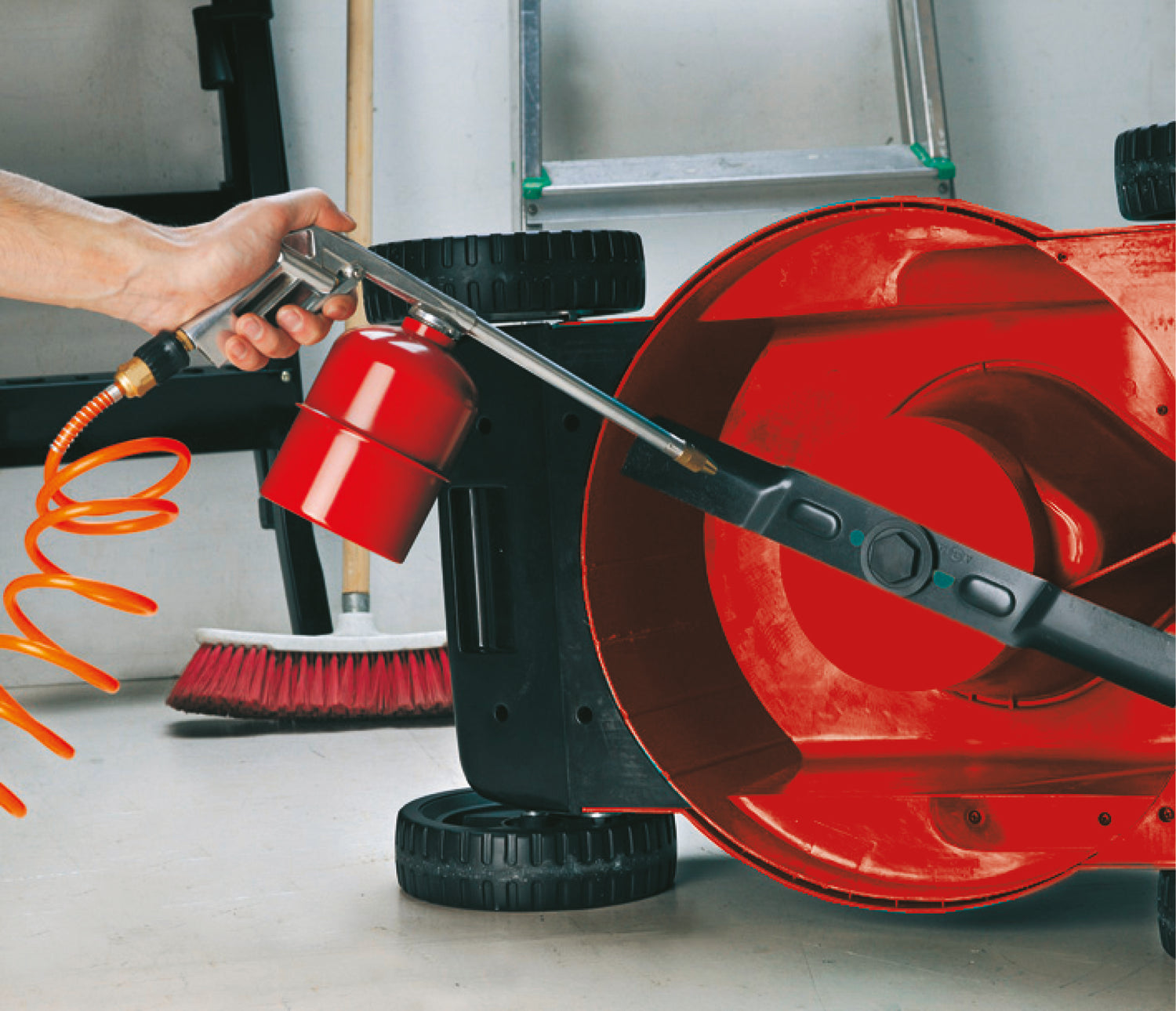 Pistol de pulverizare original Einhell, accesorii compresor, alimentare prin aspirare de 900 ml, maneta de declansare reglabila constant, duza rotativa, inclusiv niplu de dop