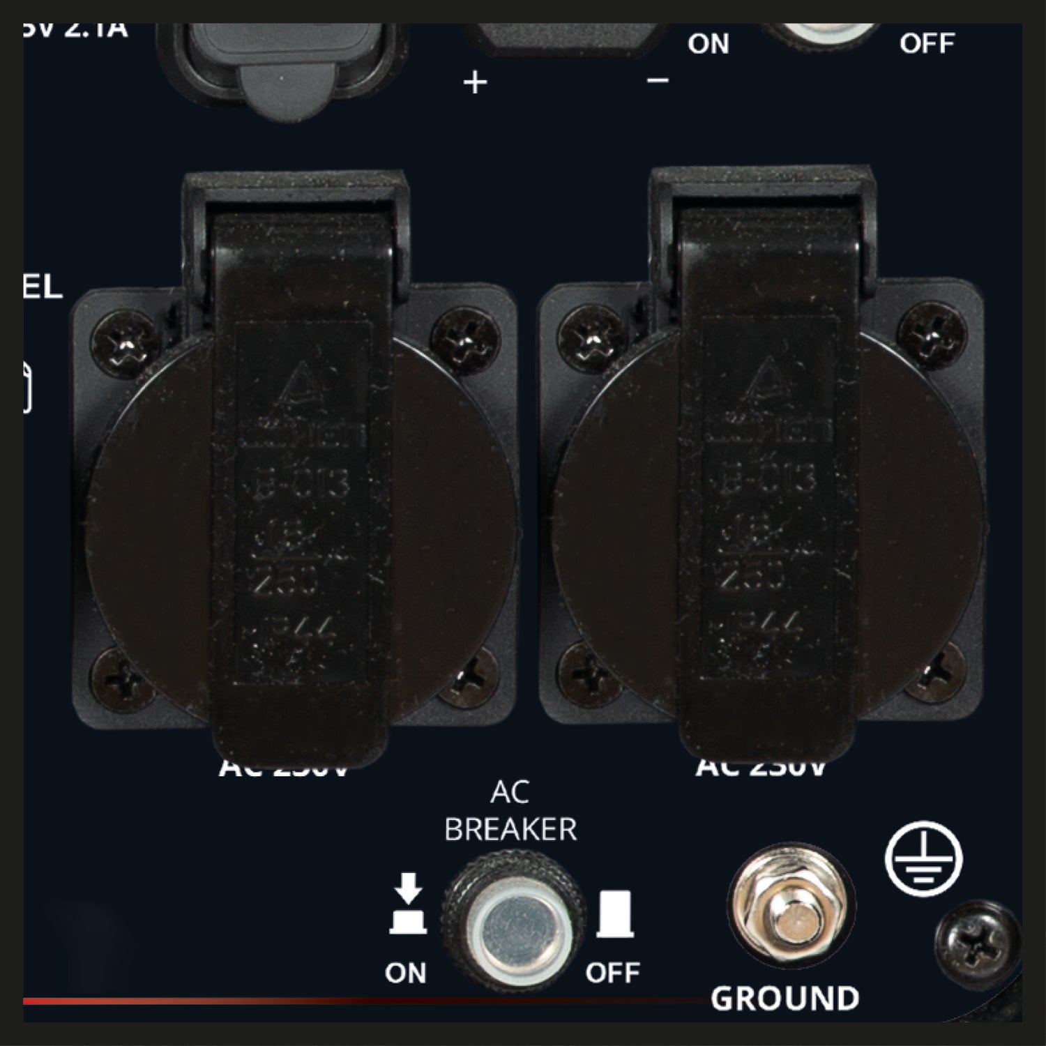 Generator de curent Einhell, benzina TE-IG 3500, max. 3300 W, rezervor 8,3 l, invertor, putere continua 3200 W, motor in 4 timpi, 2x 230 V, 2x porturi USB, 1x 12 V, protectie la lipsa de ulei