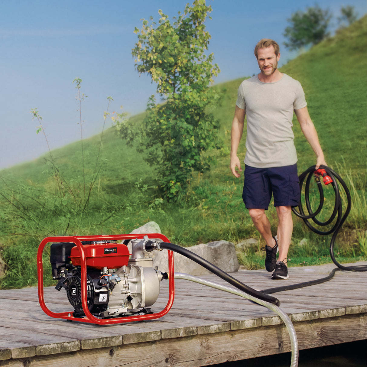 Pompa de apa pe benzina Einhell GE-PW 46, 4,6 kW, motor in 4 timpi, debit maxim 23.000 l/h, rezervor de 3,6 l, protectie la nivel scazut de ulei, incl. adaptor furtun/filet exterior