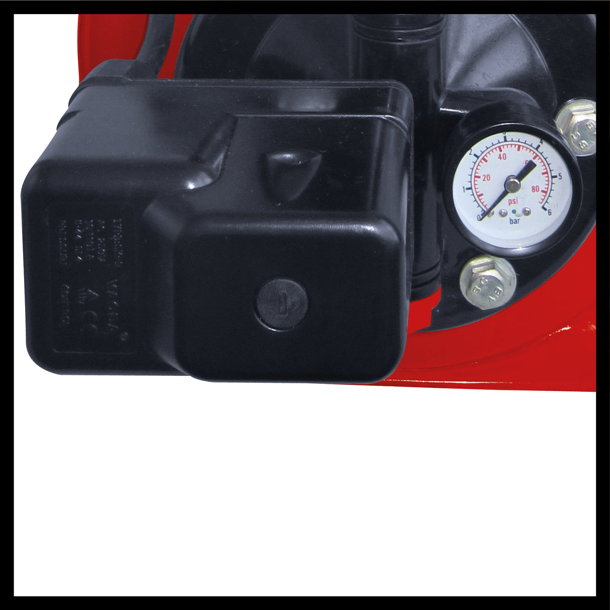 Hidrofor Einhell GC-WW 6538 (650 W, presiune 3.6 bar, debit 3.800 l/h, intrerupator de presiune integrat, manometru, rezervor 20 l)
