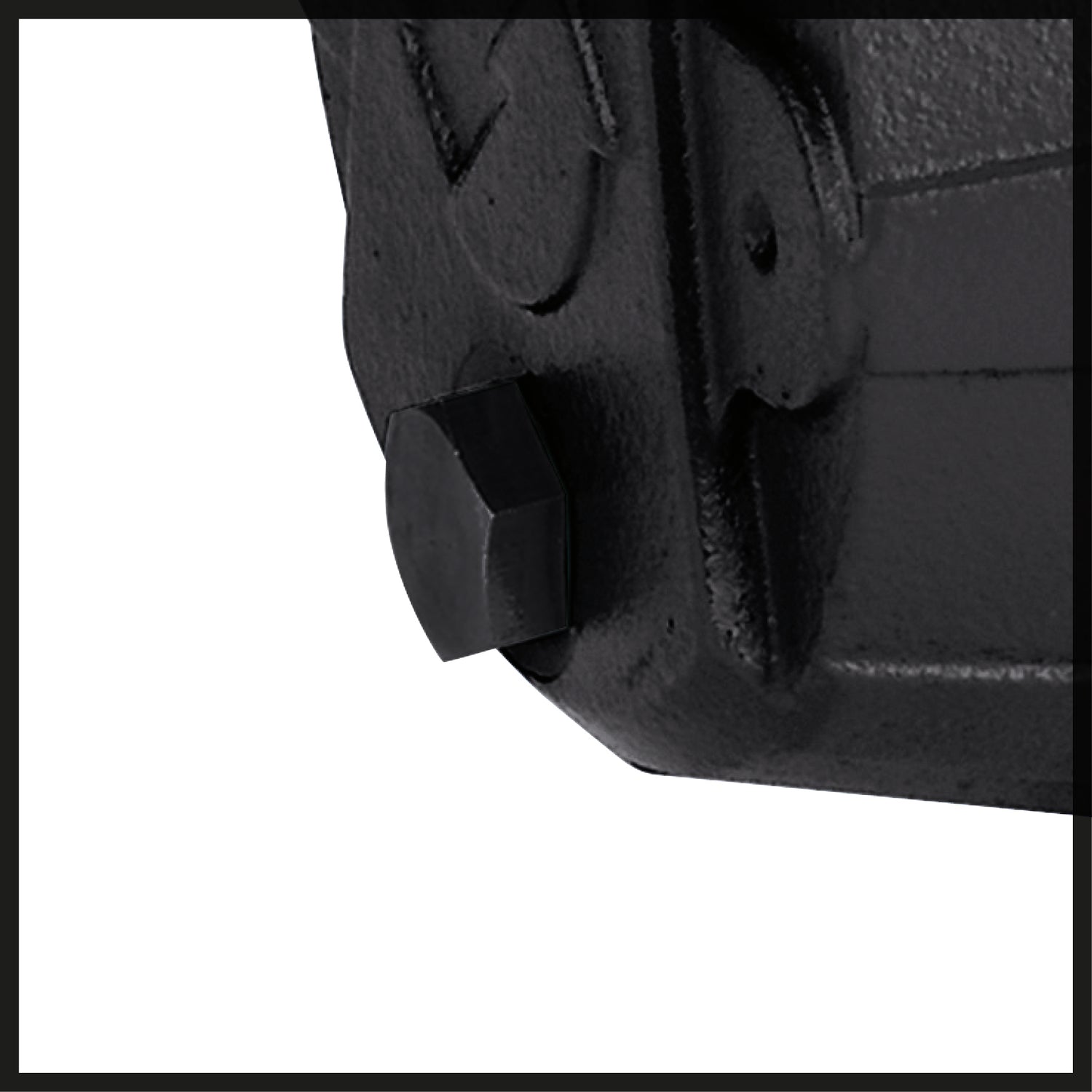 Pompa de gradina Einhell GC-GP 6036, 600 W, presiune maxima de refulare 4 bar, debit maxim 3.600 l/h, inaltime maxima de aspirare 8 m, intrerupator pornit/oprit, surub de umplere/evacuare apa, maner de transport