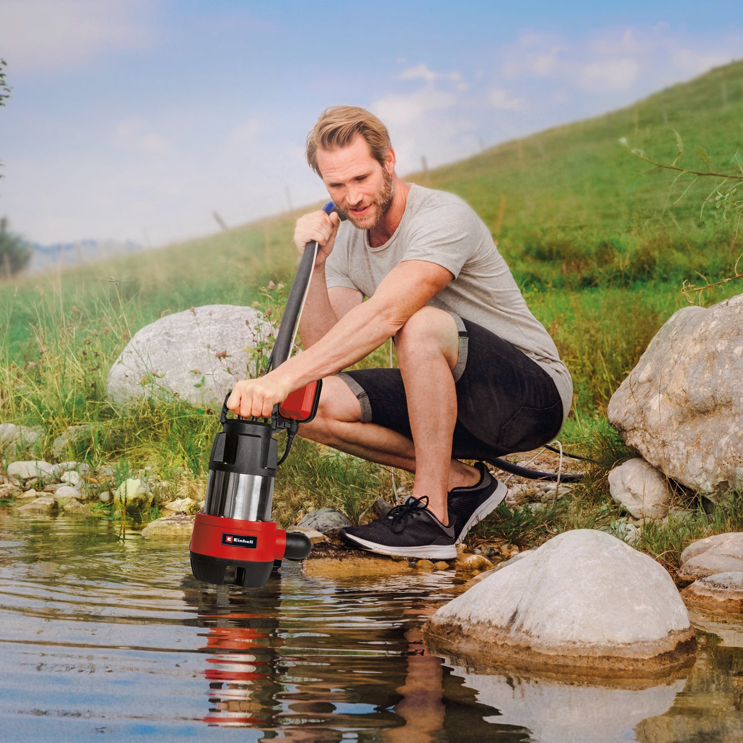 Pompa de apa murdara Einhell GC-DP 9040 N, 900 W, debit 22.000 L/h, Ø 40 mm corp strain, protectie termica la suprasarcina, inclusiv conexiune universala