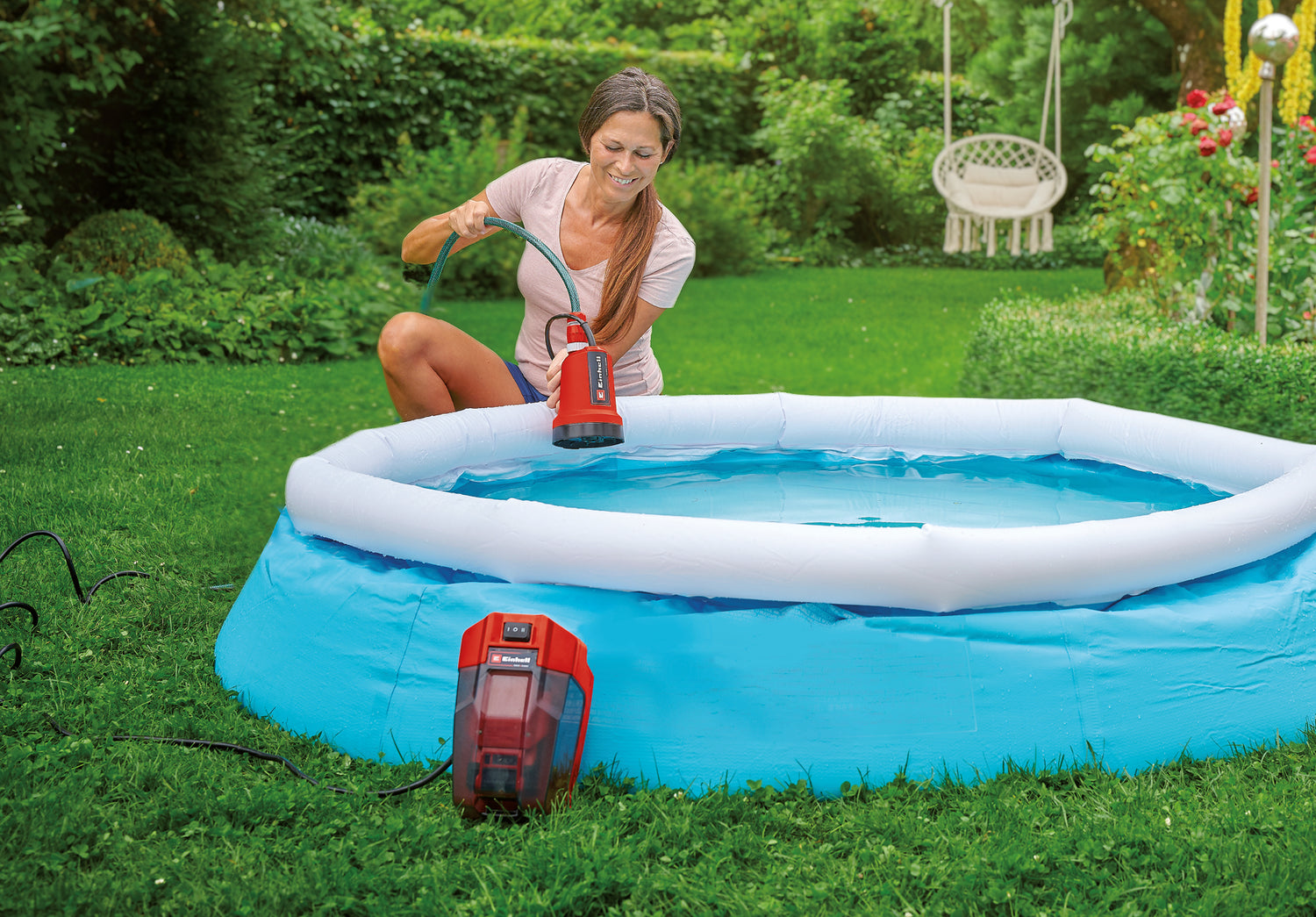 Pompa de apa clarificata Einhell GE-SP 18 LL Li-Solo Power X-Change cu acumulator Li-ion, 18V, aspiratie plana pana la 1 mm, 108 W, 4500 l/h, 0,8 bar, livrata fara acumulator si incarcator