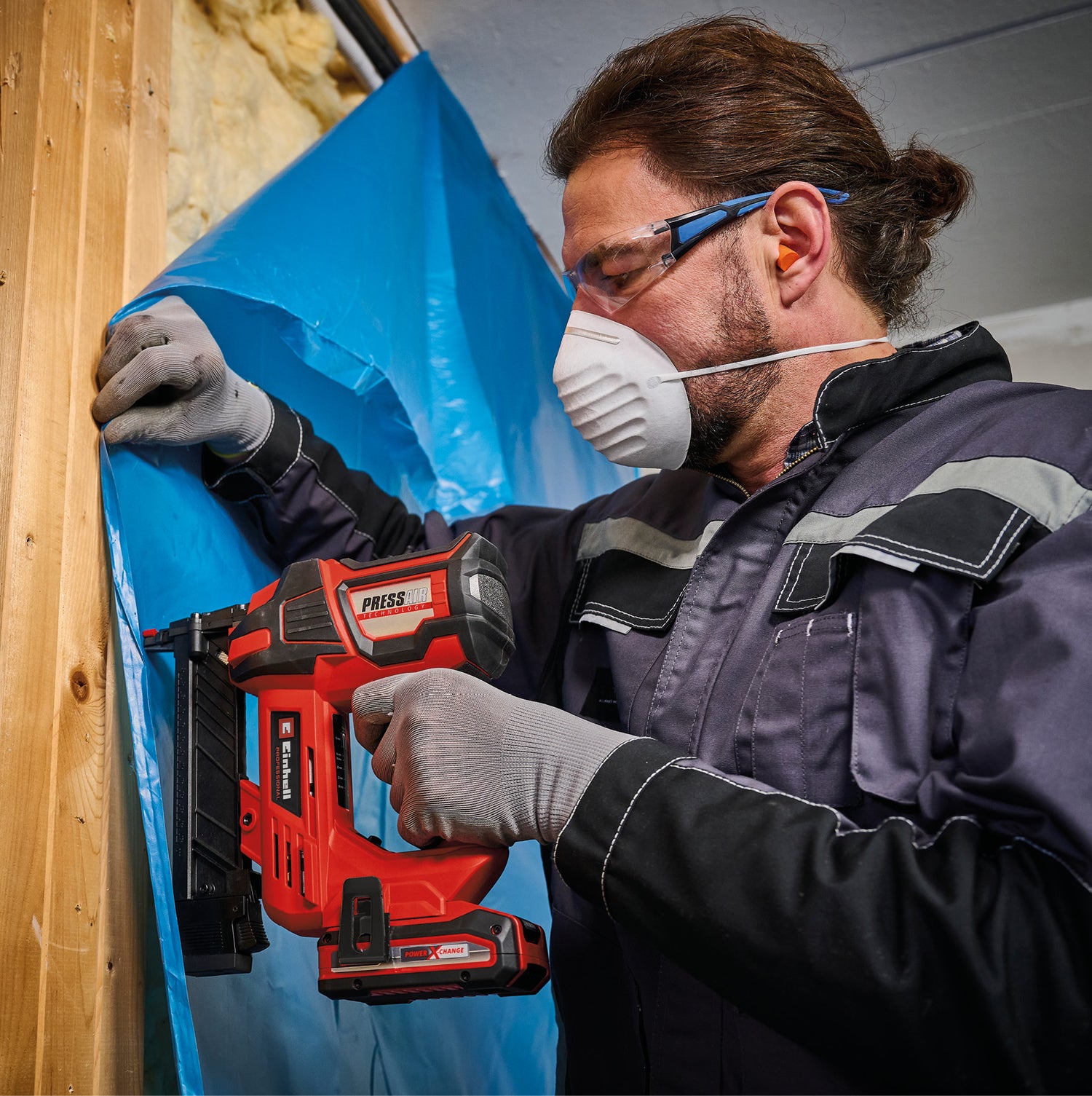 Einhell Professional FIXETTO 18/40 S Power X-Change akkus tűzőgép, 18 V, 60 kapocs/perc, maximális kapocshossz 40 mm, egyes/sorozatkapocs, 500 kapoccsal, akkumulátor nélkül