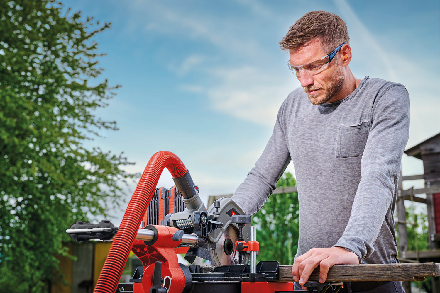 Einhell TE-SM 36/8 L Li-Solo Power X-Change akkus körfűrész (36 V, keményfém lapkás fűrészlap Ø 216, forgó fűrészasztal, tolófunkció, vágóvonal-lézer, akkumulátor nélkül