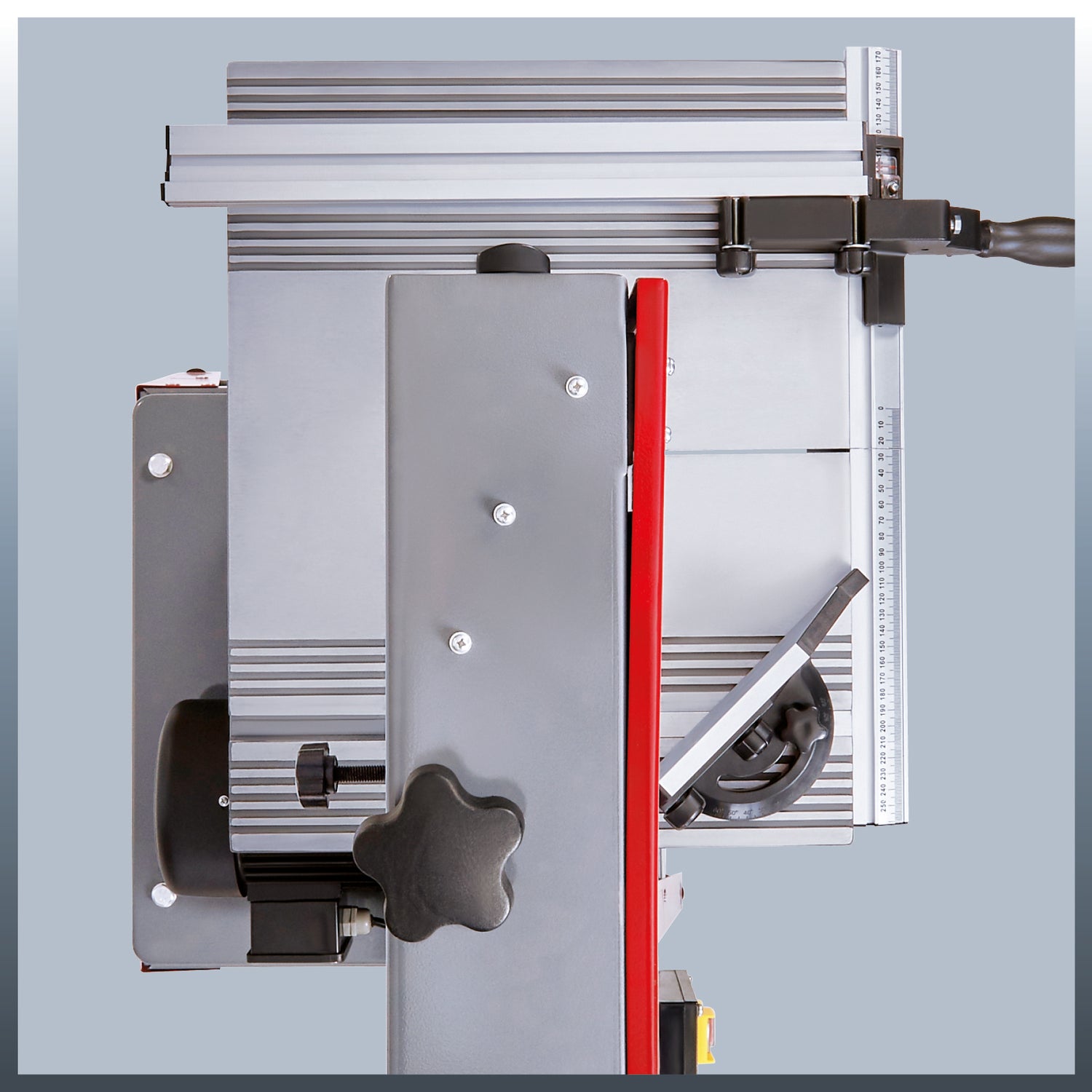 Fierastrau cu banda Einhell TC-SB 305 U, 750W, viteza a lamei de ferastrau 370-800 m/min, inaltime de taiere 170mm, masa de ferastrau inclinabila, opritoare paralele si unghiulare, cadru de baza