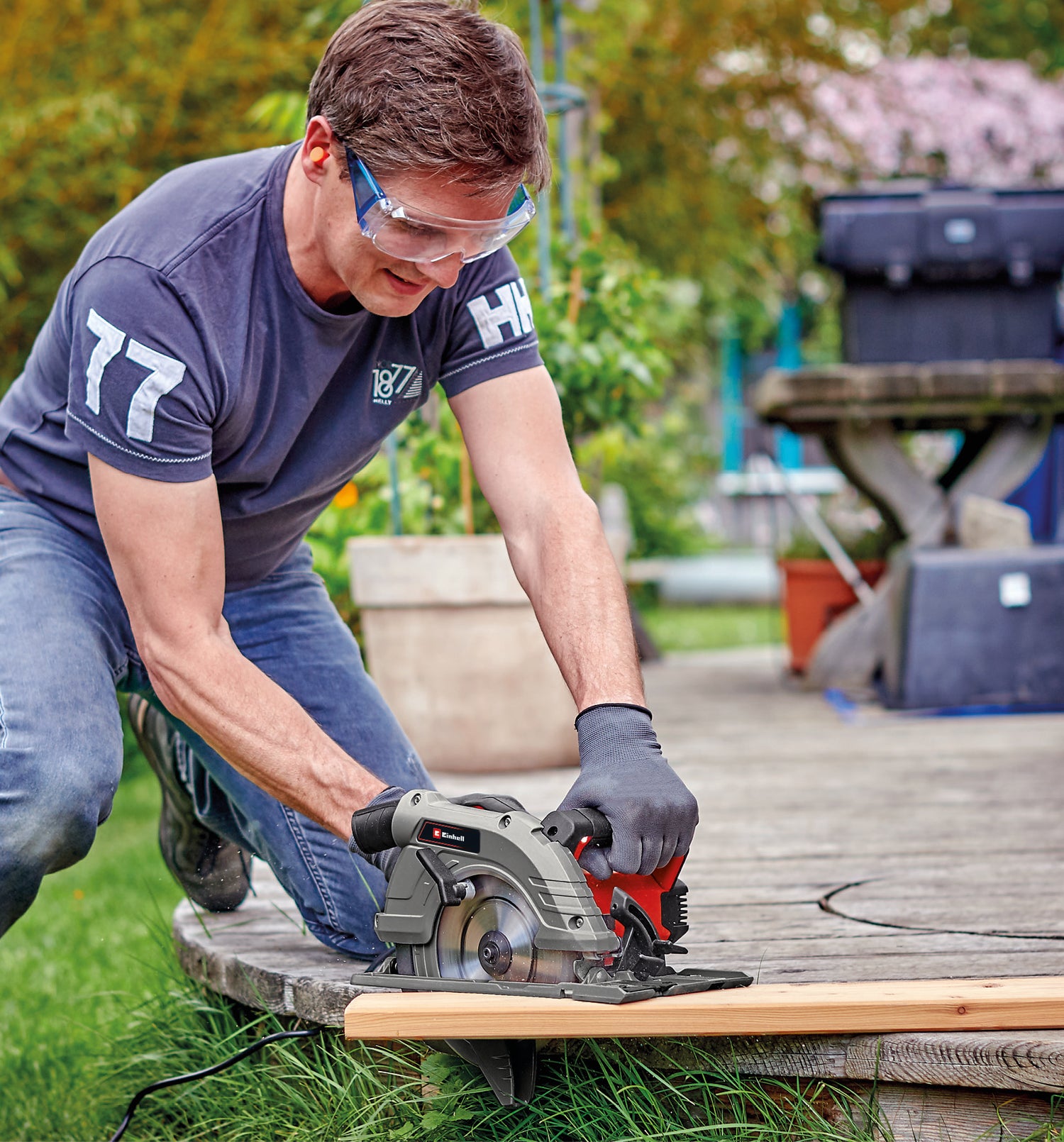 Einhell TE-CS 190/1 kézi körfűrész, 1500 W, 5500 fordulat/perc, szerszám nélküli állítás, nagy fogantyú, alumínium fűrészasztal, orsóretesz, keményfém fűrészlappal együtt