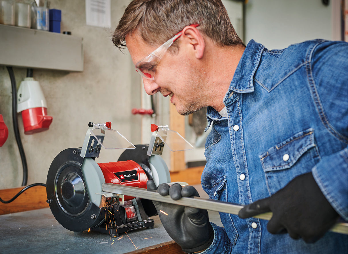 Einhell TC-BG 150 kéttárcsás asztali csiszológép (150 W, kisebb és nagyobb javításokhoz, alakigazításhoz és előcsiszoláshoz/őrléshez, durva és finom csiszolókorong K36/K60